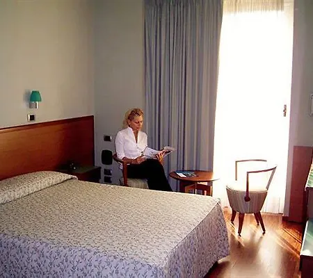 Senbhotel Hotel